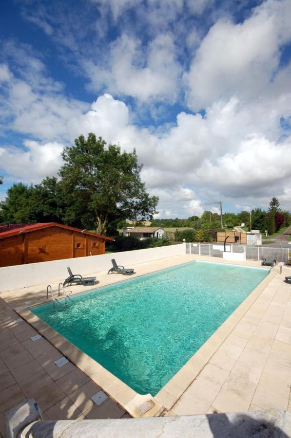Camping Les 2 Salamandres Arces-sur-Gironde Eksteriør billede